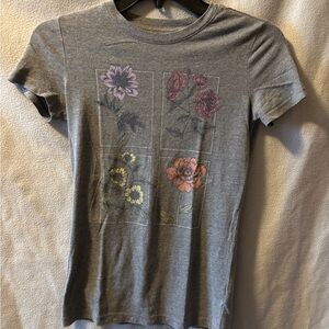 Aeropostale Gray T-Shirt with Floral Accents